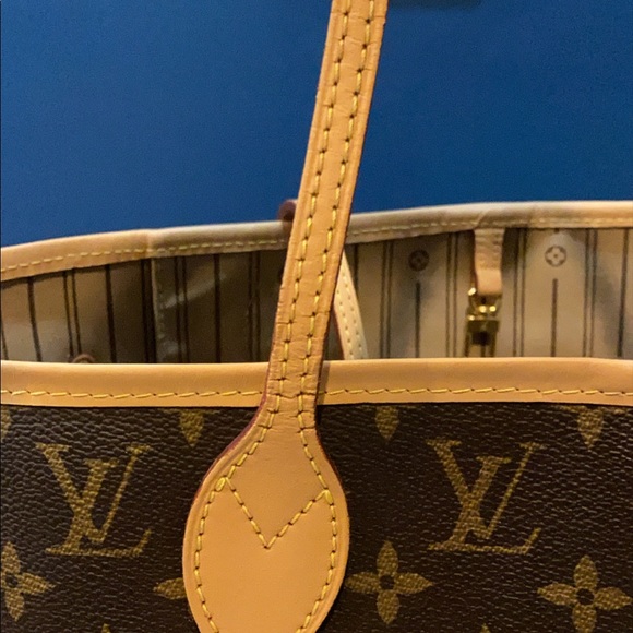 Louis Vuitton Neverfull MM - Picture 4 of 16